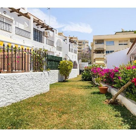 Villa La Casa En La Carihuela Playa A 4 Minutos A Pie à Torremolinos Extérieur photo