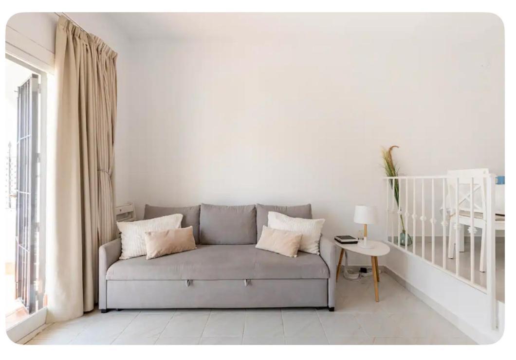 Villa La Casa En La Carihuela Playa A 4 Minutos A Pie à Torremolinos Extérieur photo