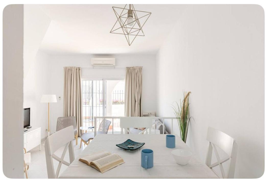 Villa La Casa En La Carihuela Playa A 4 Minutos A Pie à Torremolinos Extérieur photo
